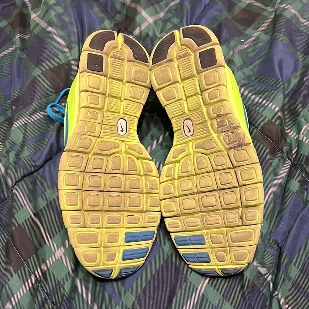 Youth Nike Free 5.0